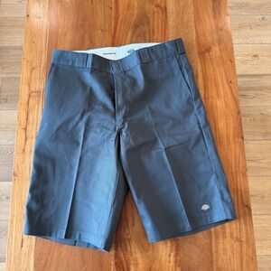 Dickies Men's Relaxed Fit Gray Shorts Size 38 NWOT